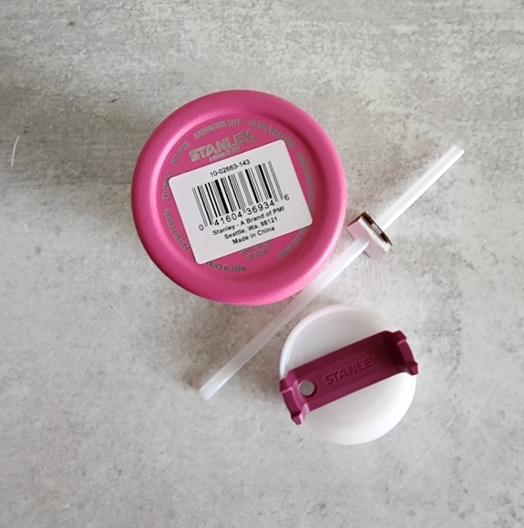 Stanley Adventure The Quencher Travel Azalea Pink Tumbler 30oz NEW - Picture 7 of 8